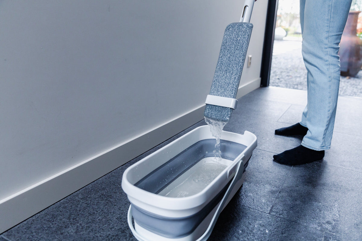 Techweise 4 In 1 Dweilsysteem Met Spray En Opvouwbare Emmer Dweilset Vloerwisser Dweil Wringer Mop 591154502 Techweise 4 In 1 Dweilsysteem Met Spray En Opvouwbare Emmer Dweilset Vloerwisser Dweil Wringer Mop 591154502